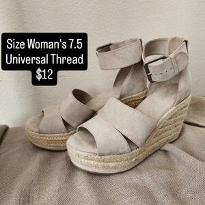 Universal Thread Beige Wedge Sandals